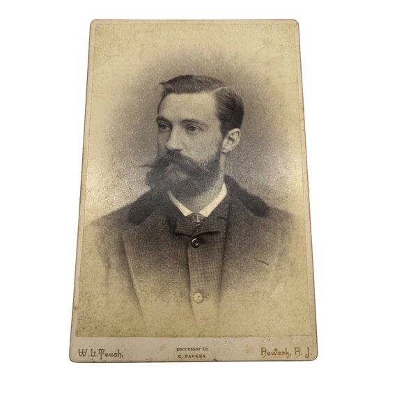 Lot of 6 Victorian Cabinet Card Photos Bogardus Notman Walzl NY NJ PA & More - Picture 3 of 8